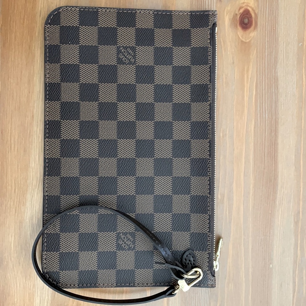 LV Damier Ebene Neverfull pouch/wristlet New